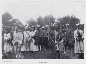 New Plymouth, Nowa Zelandia: Maoryski Haka (zdjęcie czarno-białe)