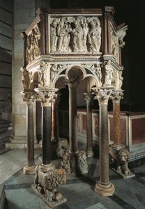 Ambona w baptysterium św.