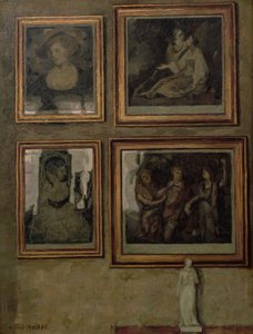 Wnętrze z obrazami i figurką autorstwa Niels Holsoe