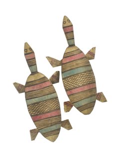 Rzeźbione drewniane figurki żółwia ozdobione czerwonymi, zielonymi i czarnymi malowanymi geometrycznymi wzorami, Hausa People, Kano, Północna Nigeria (malowane drewno)