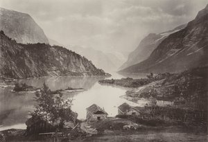 Widok na jezioro Loen, Nordfjord (zdjęcie czarno-białe) autorstwa Norwegian Photographer