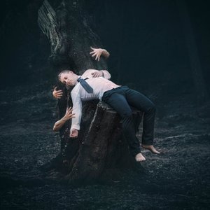 Surrealistyczny sen w lesie autorstwa Nuno Araujo