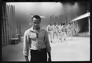 Harry Belafonte na planie programu telewizyjnego autorstwa Orlando Suero