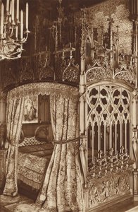 Królowie Bawarii-Zamek Neuschwanstein, gotyckie łóżko w sypialni