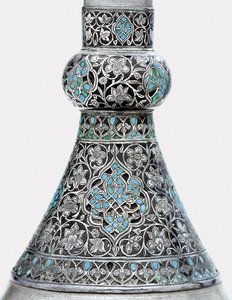 Szczegół osmańskiej turkusowej butelki cynkowej w oprawie ze srebra (turkus, cynk, srebro) autorstwa Ottoman School