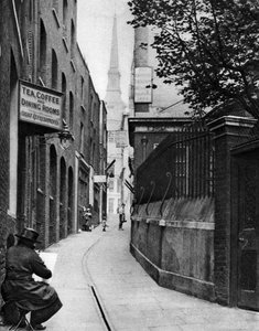 Huggin Lane, Londyn, 1926-1927.