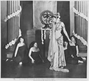 Mata Hari występująca w Musee Guimet, Paryż, 13 marca 1905