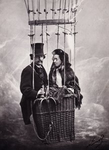 Paul Nadar i jego żona w koszu balonu (balon na ogrzane powietrze) (zdjęcie czarno-białe)