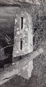 Stone Post autorstwa Paul Nash