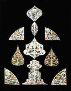 Grupa dziesięciu obrazów lustrzanych Qajar, ozdobionych różnymi kwiatami i grzędami ptaków, początek XIX wieku autorstwa Persian School