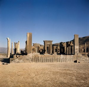 „„ Pałac Dariusza I (550-486 pne) w Persepolis (Iran) ””, teren perskiego imperium Aimenidów. VI-V wiek p.n.e. autorstwa Persian School
