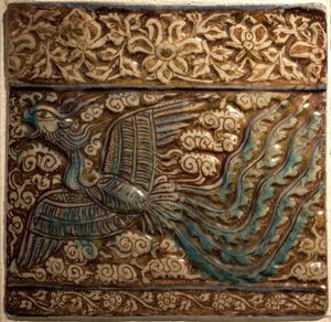 Simurgh (Simorgh lub Senmurw) - Azulejos - Fajans de Kashan (Persja), okres Ilchanidów, początek XIV wieku (Płytki, Formowana ceramika, malowana na połysk i pod glazurą, Persja, Kashan, początek XIV wieku, okres Ilchanidów) - Musee Calouste Gulbenkian, Liz autorstwa Persian School
