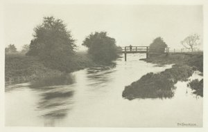 Kładka dla pieszych w pobliżu Tottenham autorstwa Peter Henry Emerson