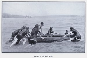 Kąpiących się na Łabędziej Rzece (zdjęcie czarno-białe) autorstwa Photographer Australian