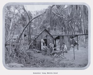 Obóz Tartaków, Melville Island (zdjęcie czarno-białe) autorstwa Photographer Australian