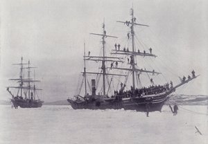 Kanada: Uszczelnianie parowców w lodzie (zdjęcie czarno-białe) autorstwa Photographer Canadian