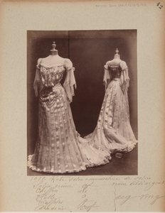 Strona albumu: House of Worth, suknia balowa autorstwa Photographer French