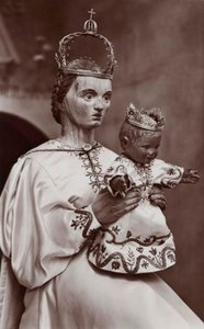 Dziewica z Dzieciątkiem, Pawilon Papieski, Wystawa Światowa w Paryżu autorstwa Photographer French