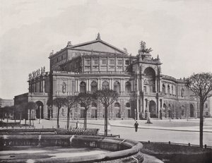 Teatr Dwór Królewski (zdjęcie czarno-białe) autorstwa Photographer German