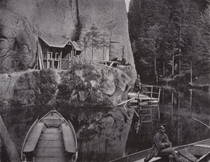 Edmundsklamm, przednia stacja łodzi (zdjęcie czarno-białe) autorstwa Photographer German