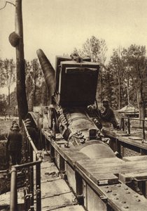 Niemieckie działo kolejowe 380 mm typu używanego w bombardowaniach Verdun i Dunkierki, Francja, I wojna światowa autorstwa Photographer German