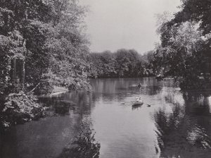 W Tiergarten, Neuer See (zdjęcie czarno-białe) autorstwa Photographer German
