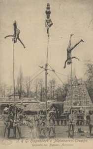 Zespół akrobatów malabarskich J&G Hagenbecka (zdjęcie czarno-białe) autorstwa Photographer German