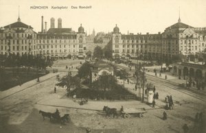Karlsplatz Rondell, Monachium (zdjęcie czarno-białe) autorstwa Photographer German