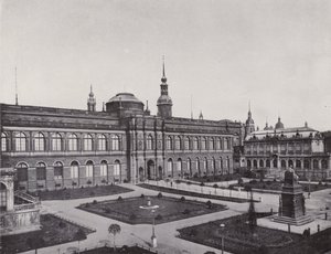 Królewska Galeria Obrazów, widok z Zwingera (zdjęcie czarno-białe) autorstwa Photographer German