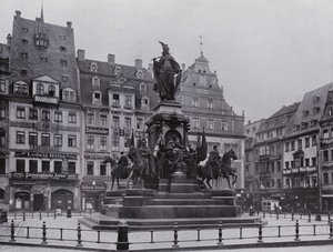 Lipsk: Pomnik Zwycięstwa (zdjęcie czarno-białe) autorstwa Photographer German