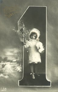 Kartka noworoczna z małą dziewczynką w futrzanym kapturku (zdjęcie czarno-białe) autorstwa Photographer German