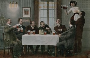 Pocztówka przedstawiająca Niemców pijących piwo i bawiących się z kelnerką, wysłana w 1913 r. (zdjęcie ręcznie kolorowane) autorstwa Photographer German