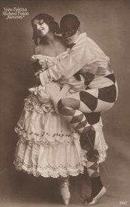 Rosyjscy tancerze baletowi Vera Fokina i Michel Fokine w Carnaval, ok. 1910 (zdjęcie czarno-białe) autorstwa Photographer German