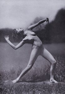 Ciało piękne, kultura fizyczna dla kobiet (zdjęcie czarno-białe) autorstwa Photographer German