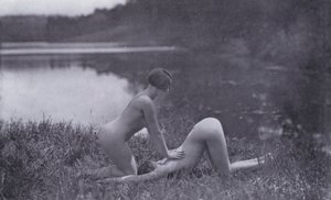 Ciało piękne, kultura fizyczna dla kobiet (zdjęcie czarno-białe) autorstwa Photographer German