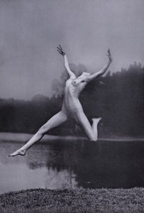 Ciało piękne, kultura fizyczna dla kobiet (zdjęcie czarno-białe) autorstwa Photographer German