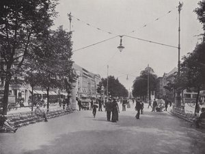 Unter Den Linden, Mittelallee i widok na pomnik Fryderyka Wielkiego (zdjęcie czarno-białe) autorstwa Photographer German
