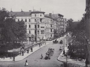 Z Heydt Bridge i Bendler Street (zdjęcie czarno-białe) autorstwa Photographer German