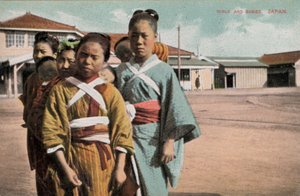 Dziewczyny i niemowlęta, Japonia (zdjęcie) autorstwa Photographer Japanese