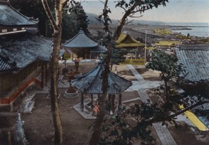 Japonia, ok. 1912: Miidera, jeden z 8 widoków Ohmi, niedaleko Kioto (zdjęcie) autorstwa Photographer Japanese