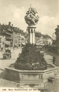Berno, Szwajcaria, Barenbrunnen Auf Dem Barenplatz (zdjęcie czarno-białe) autorstwa Photographer Swiss