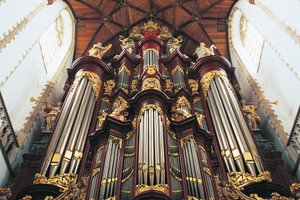 Organy w kościele St-Bavokerk lub Grote Kerk, zbudowane przez Christiana Mullera (1690-1763), Haarlem, Holandia