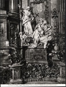 Ołtarz św. Ignacego Loyoli, fragment Zwycięstwa Prawdy Katolickiej nad Herezją (marmur) (zdjęcie czarno-białe) autorstwa Pierre Legros