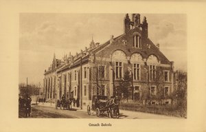 Krakow-Krakau: Gmach Sokola (b/w photo) autorstwa Polish Photographer