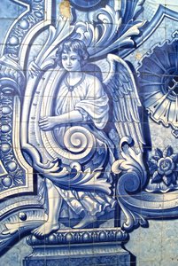 Panel dekoracyjny przedstawiający anioła, Lamego, Portugalia. 1738 (płytki ceramiczne) autorstwa Portuguese School