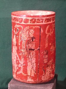 Waza przedstawiająca scenę ceremonialną, okres Tepeu 1, z Uaxuctun, 600-950 (polichromowany kamień) (zob. również 201515) autorstwa Pre Columbian Pre Columbian
