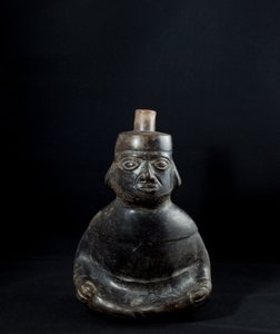 Antropomorficzna waza z uchwytem / Peru, kultura Mochica (terakota)