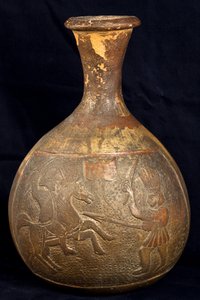 Butelka przedstawiająca walkę między jeźdźcem a pieszym wojownikiem (terakota) autorstwa Precolombian Precolombian