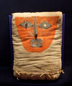 Poduszka pogrzebowa / kultura Chancay (tekstylia) autorstwa Precolombian Precolombian