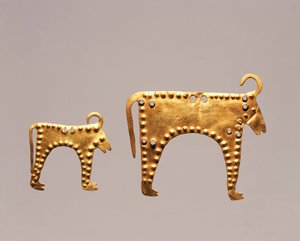 Figurki zwierząt z wykopalisk w Warnie, grób 36 (złoty liść) autorstwa Prehistoric Prehistoric